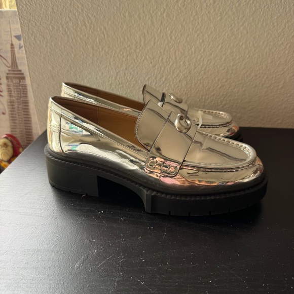NWT Coach Leah Loafer In Silver Metallic Sz 6,5 - Picture 12 of 14